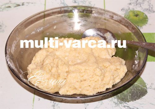 Пиріг із цибулею в мультиварці